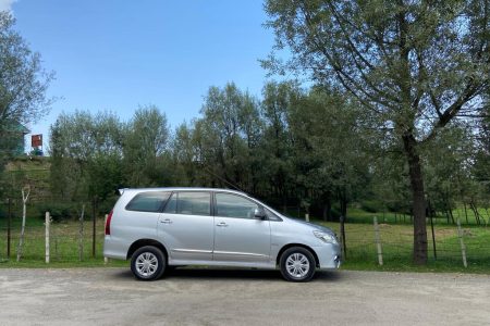 Toyota Innova Taxi in Kashmir