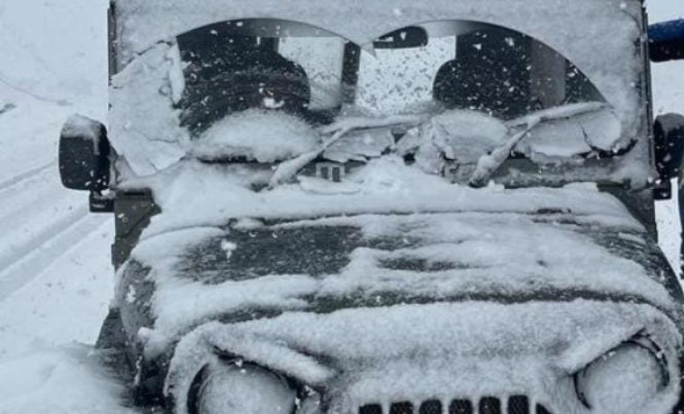 Old Mahindra Thar on Self Drive in Srinagar Kashmir