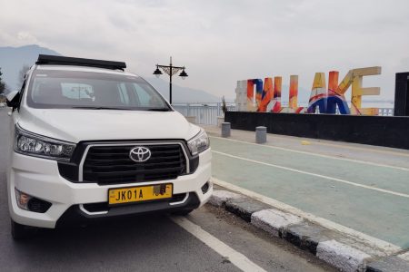 Toyota Innova Crysta taxi in Kashmir