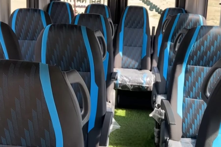 Force Urbania 10 Seater