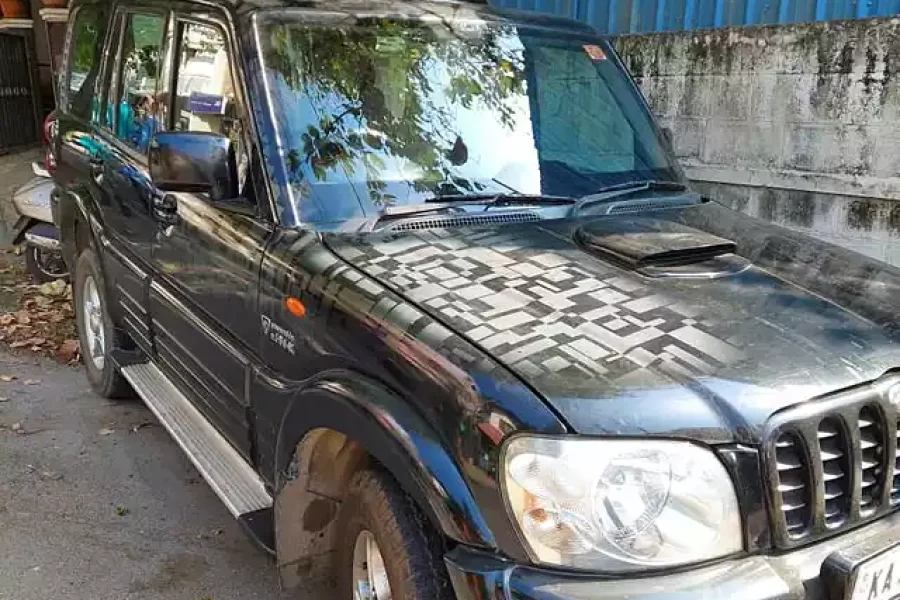 Old Mahindra Scorpio