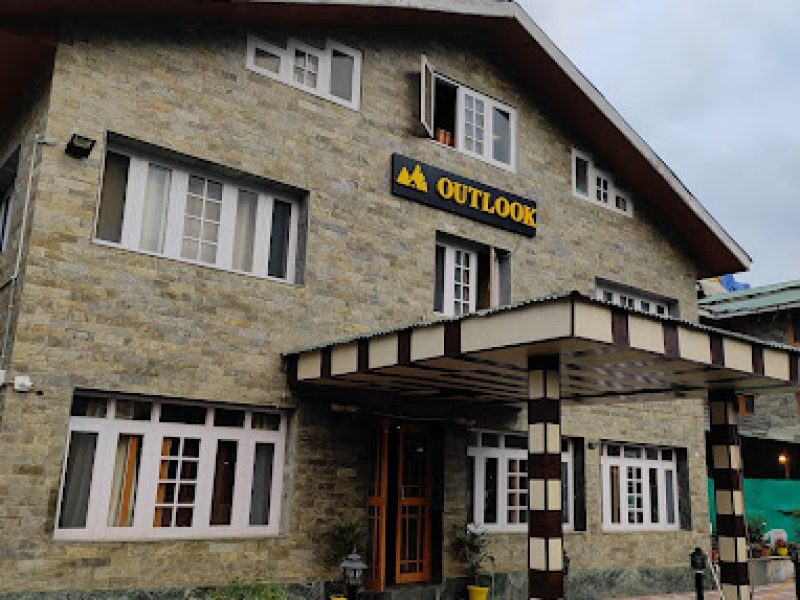 Hotel Outlook Pahalgam , Premium 3 star hotel in Pahalgam Kashmir