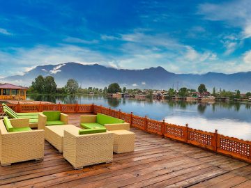 Mascot Houseboats Kashmir . Premium 5 Star Houseboat In Kashmir