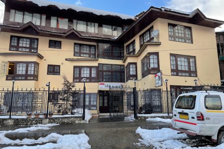 fifth season pahalgam - 4 star hotel in pahalgam kashmir