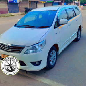 Innova cab service in kashmir - Book toyota innova cab in Srinagar Kashmir (5)